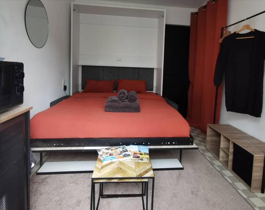 Chambre 2 Pas Du Centre-Ville Gisors Exterior photo
